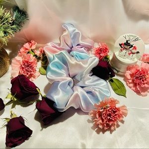 Handmade 2piece Tie dye Scrunchies Hair Accessories.